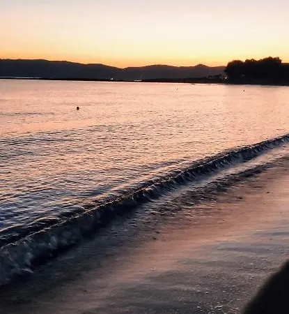 Peli Ξενοδοχείο 2*