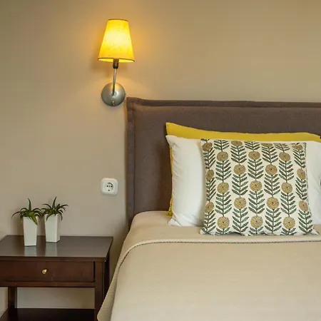 Peli Hotel 2*